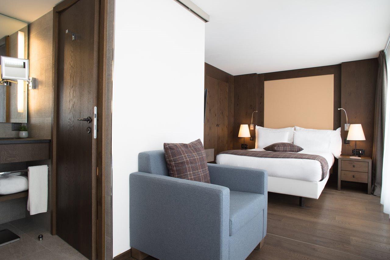The Newgrange Hotel Наван Экстерьер фото
