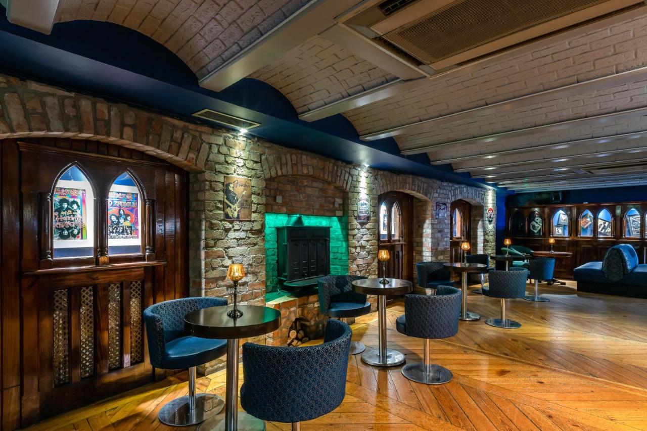 The Newgrange Hotel Наван Экстерьер фото