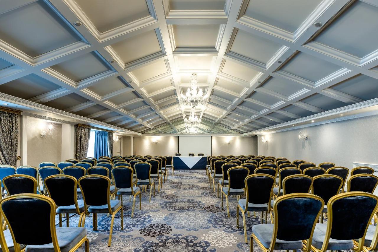 The Newgrange Hotel Наван Экстерьер фото