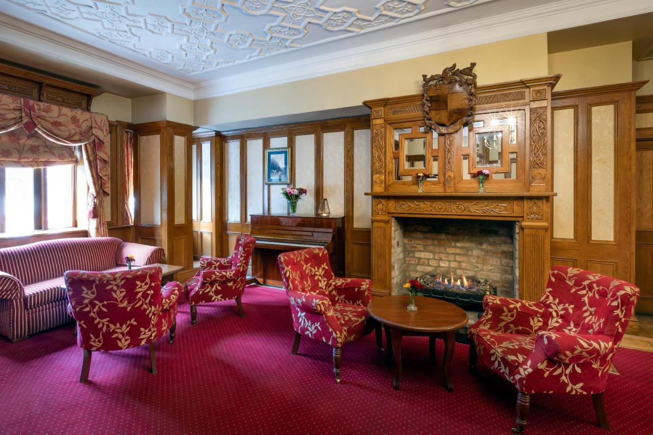 The Newgrange Hotel Наван Экстерьер фото