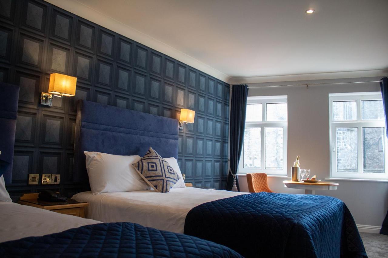 The Newgrange Hotel Наван Экстерьер фото