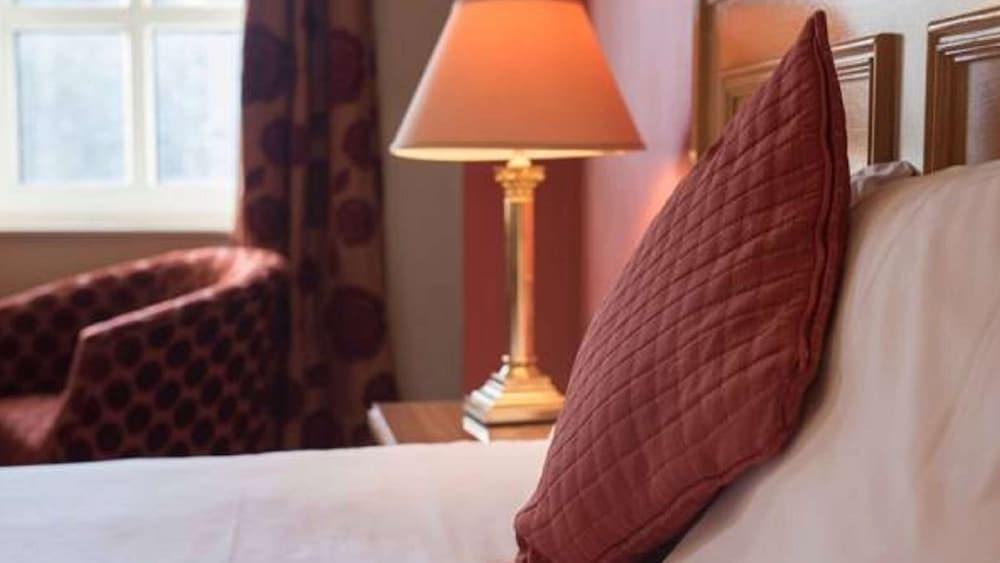 The Newgrange Hotel Наван Экстерьер фото