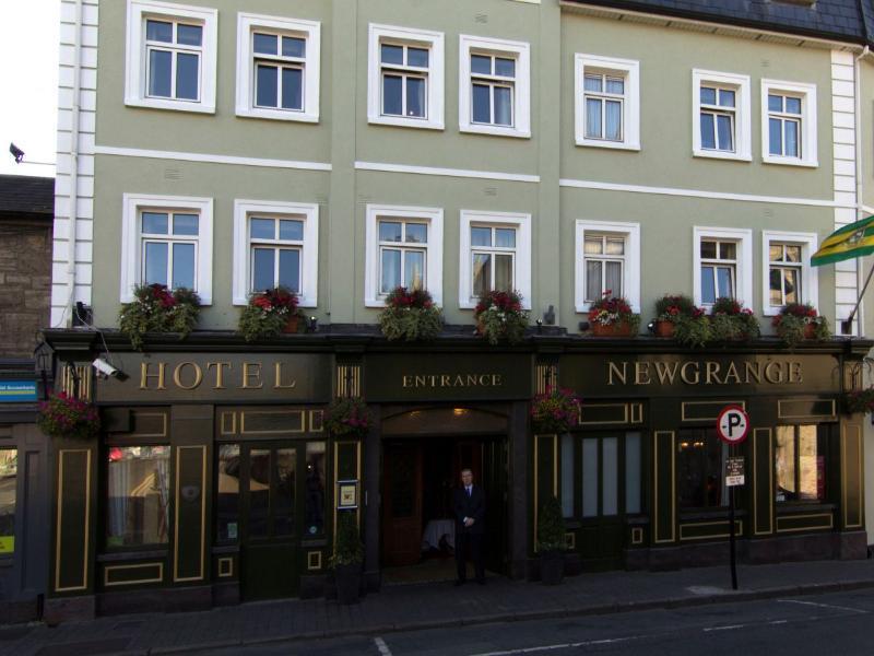 The Newgrange Hotel Наван Экстерьер фото