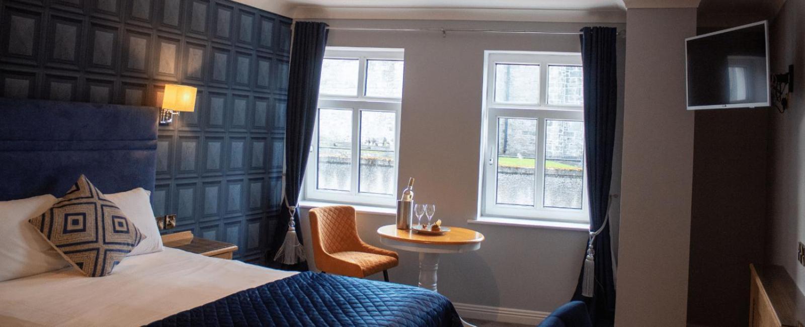 The Newgrange Hotel Наван Экстерьер фото