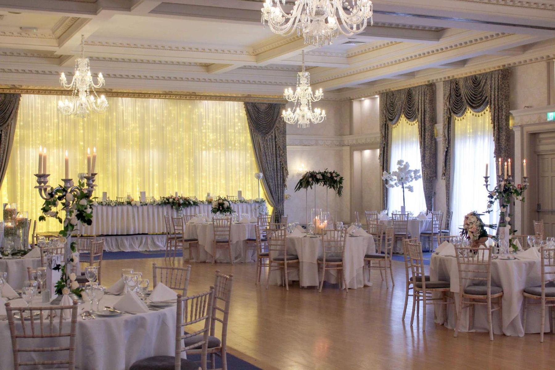 The Newgrange Hotel Наван Экстерьер фото